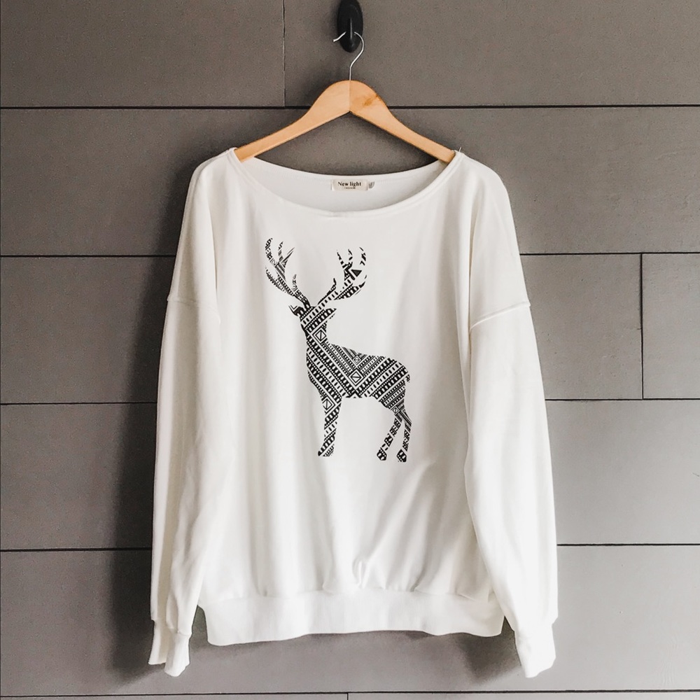 Plus size white sweatshirt with deer print